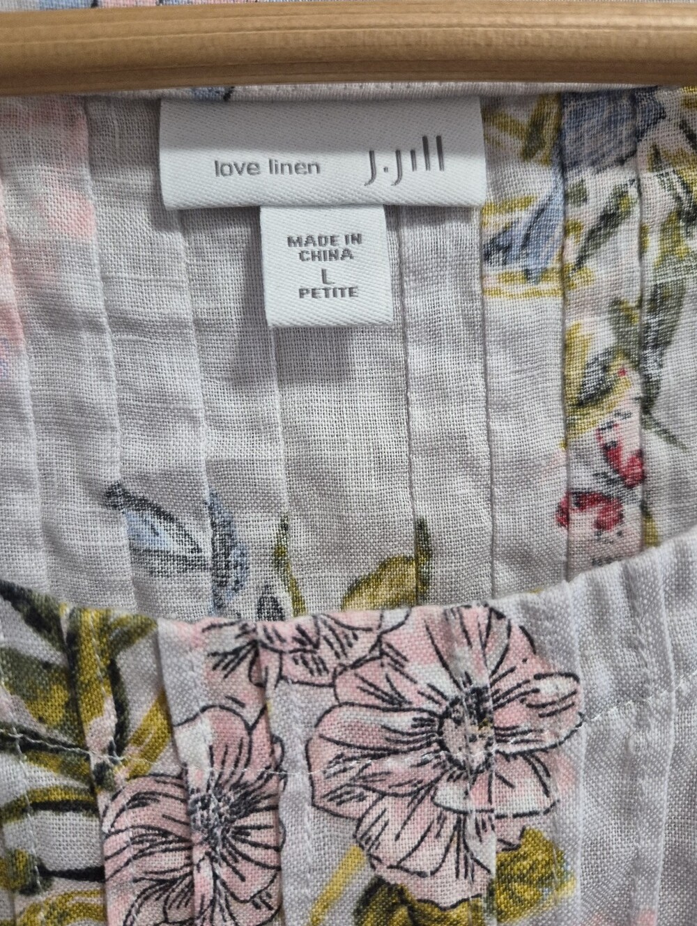J. Jill Love Linen Floral Crochet Trim Pintuck Tunic Top Size Large - Picture 2 of 7